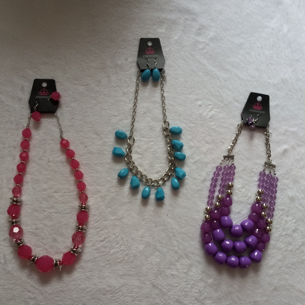 Paparazzi bundle 3 necklaces